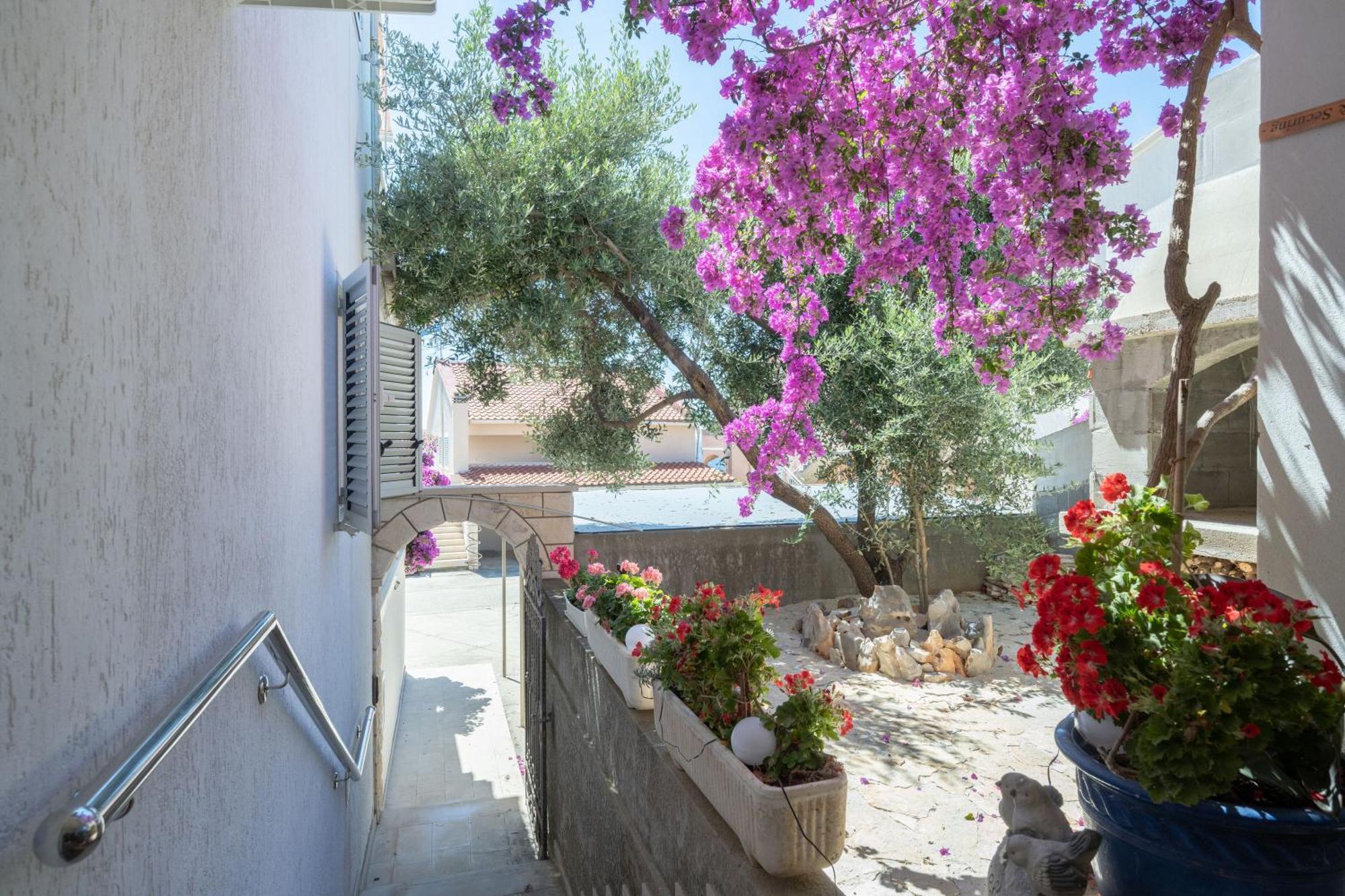 Apartmani Marelic - Sun Beach Zavalatica Dış mekan fotoğraf