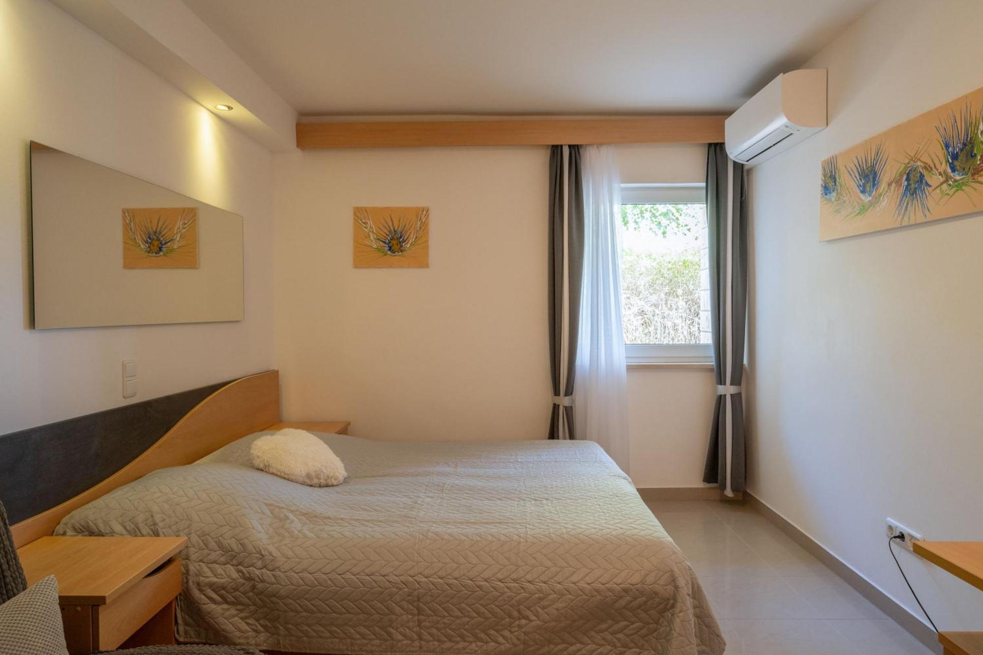 Apartmani Marelic - Sun Beach Zavalatica Dış mekan fotoğraf