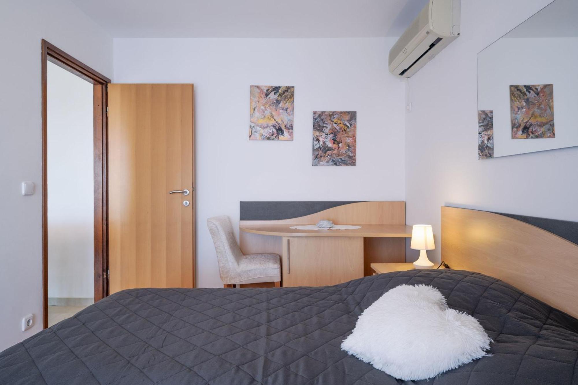 Apartmani Marelic - Sun Beach Zavalatica Dış mekan fotoğraf