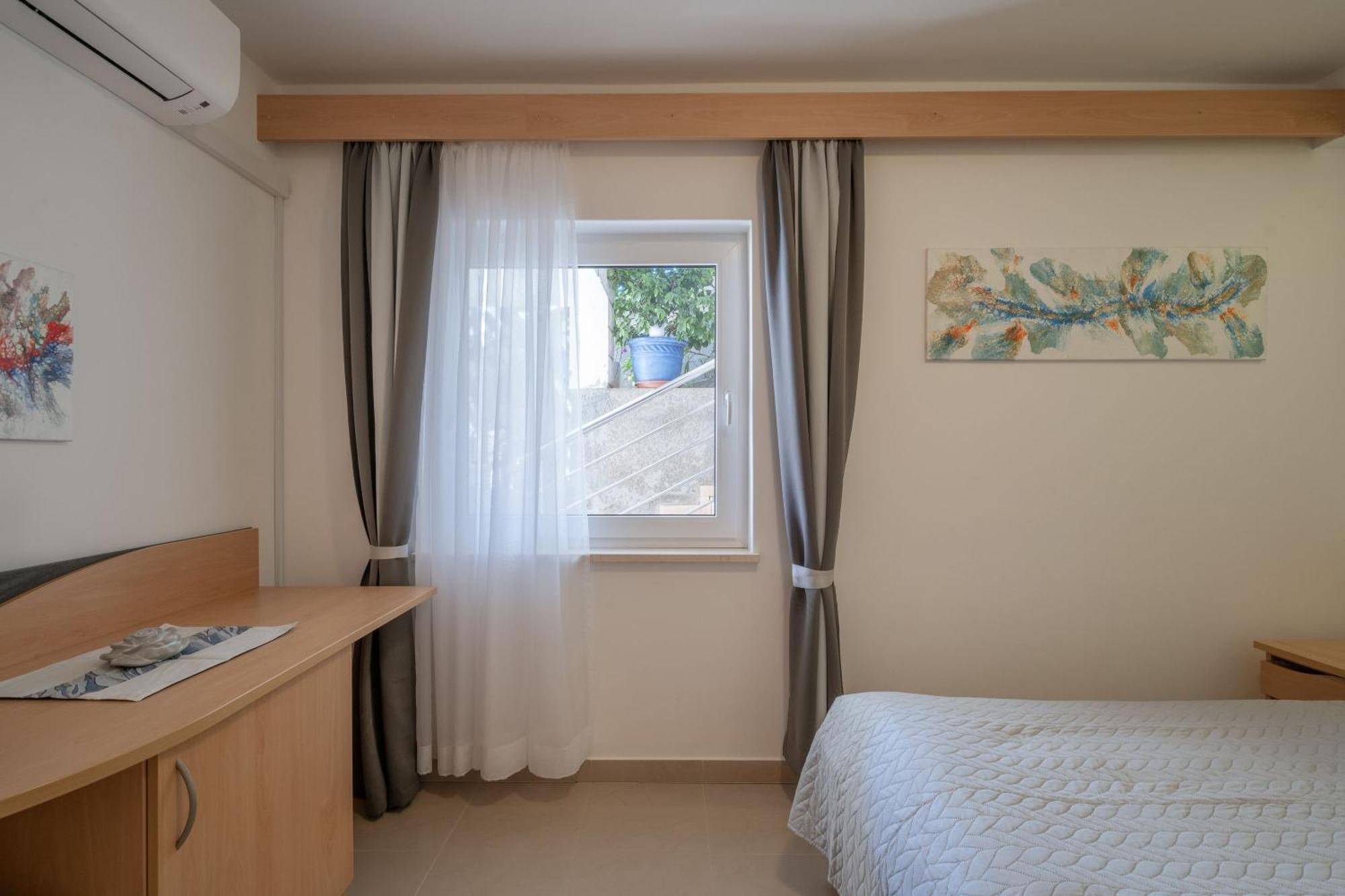 Apartmani Marelic - Sun Beach Zavalatica Dış mekan fotoğraf
