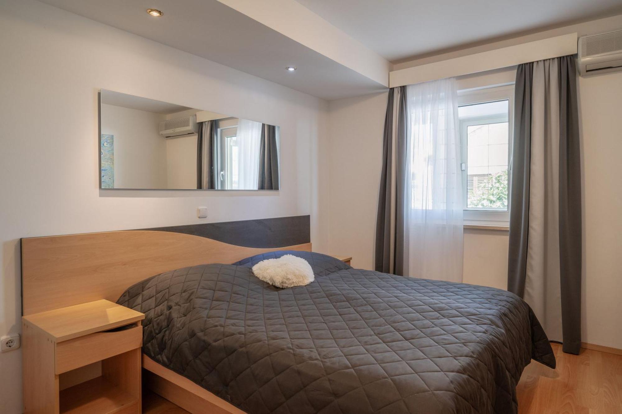 Apartmani Marelic - Sun Beach Zavalatica Dış mekan fotoğraf
