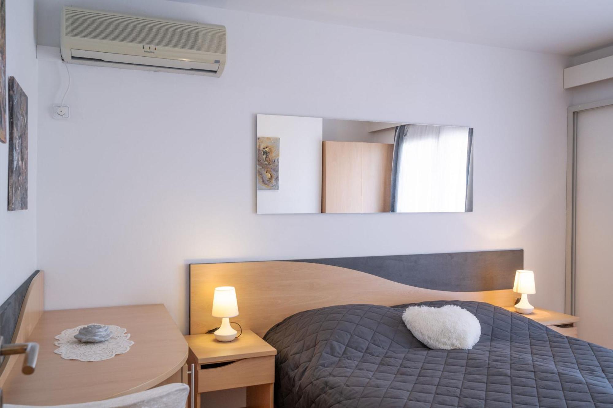 Apartmani Marelic - Sun Beach Zavalatica Dış mekan fotoğraf